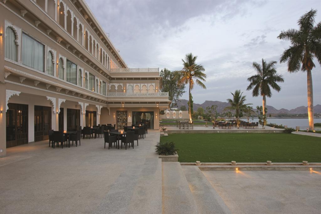 Hotel Lakend Udaipur Bagian luar foto