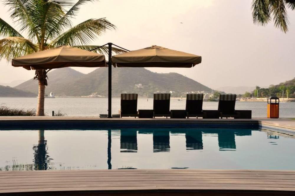 Hotel Lakend Udaipur Bagian luar foto