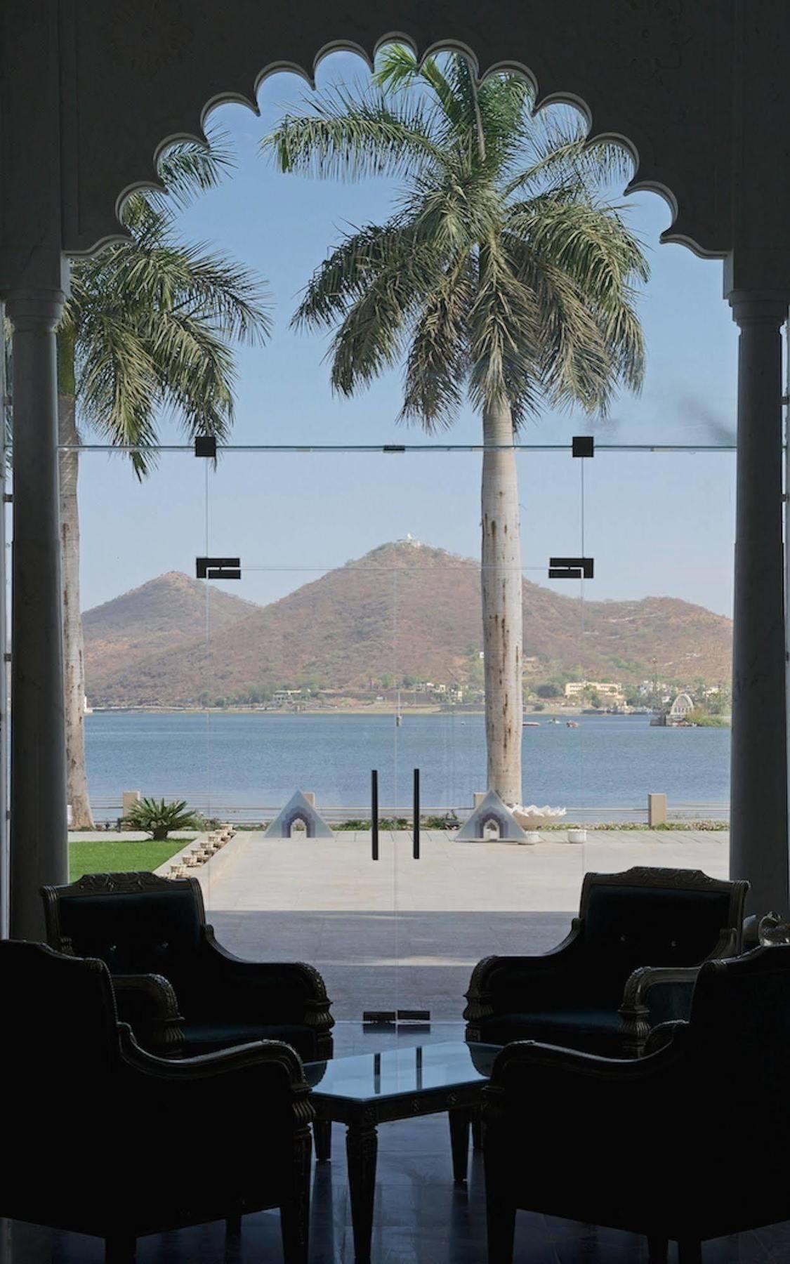 Hotel Lakend Udaipur Bagian luar foto