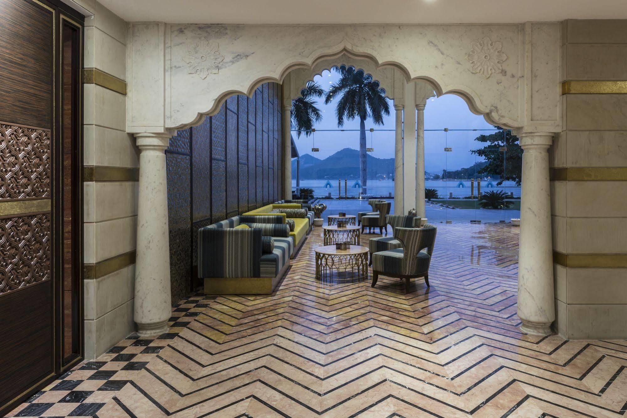 Hotel Lakend Udaipur Bagian luar foto
