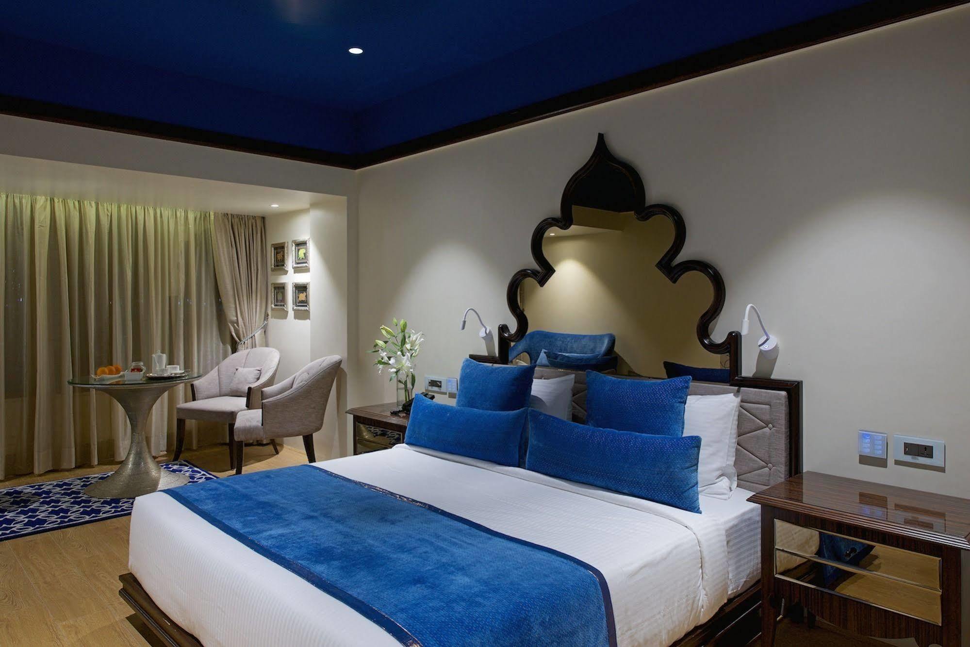 Hotel Lakend Udaipur Bagian luar foto