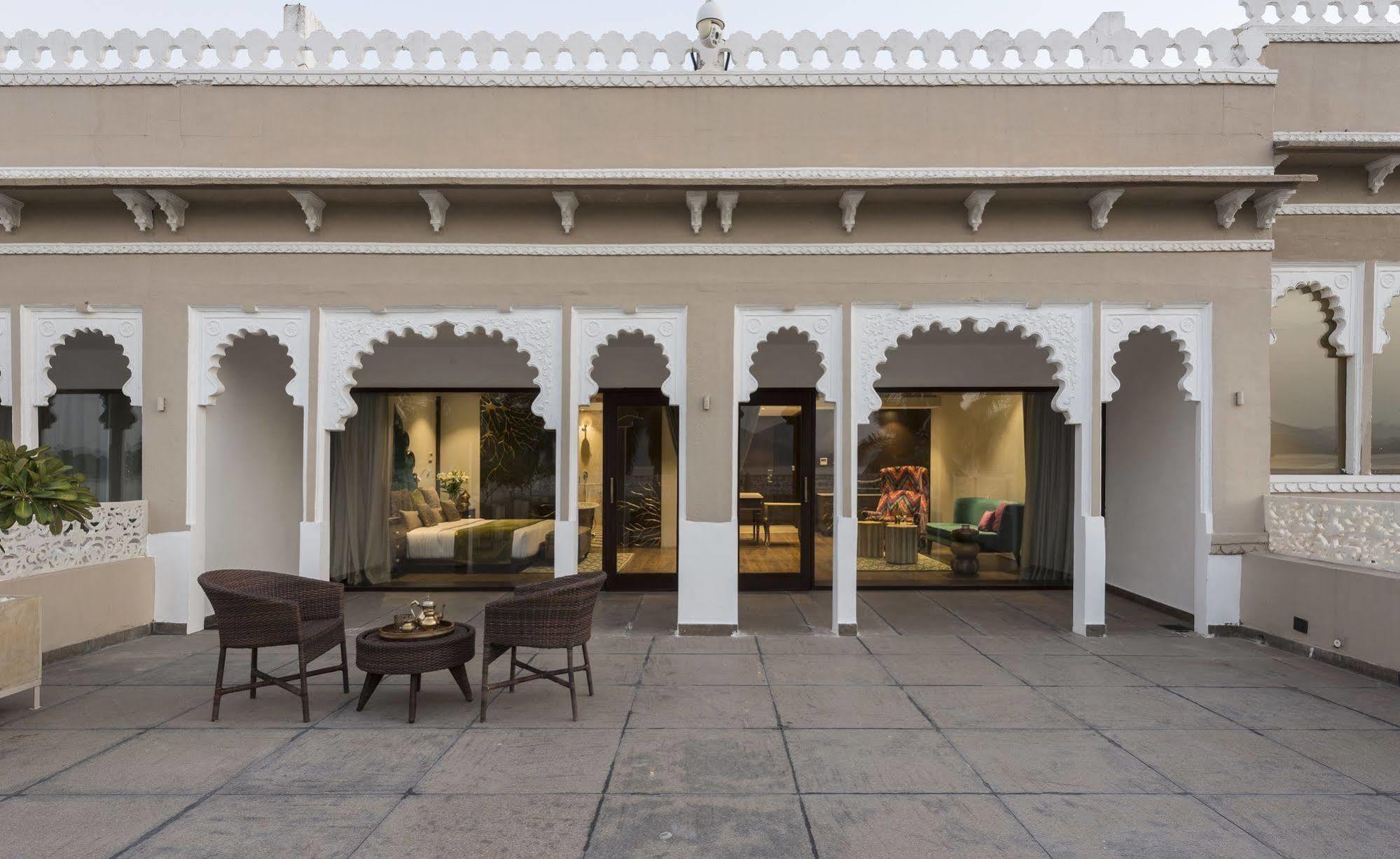 Hotel Lakend Udaipur Bagian luar foto