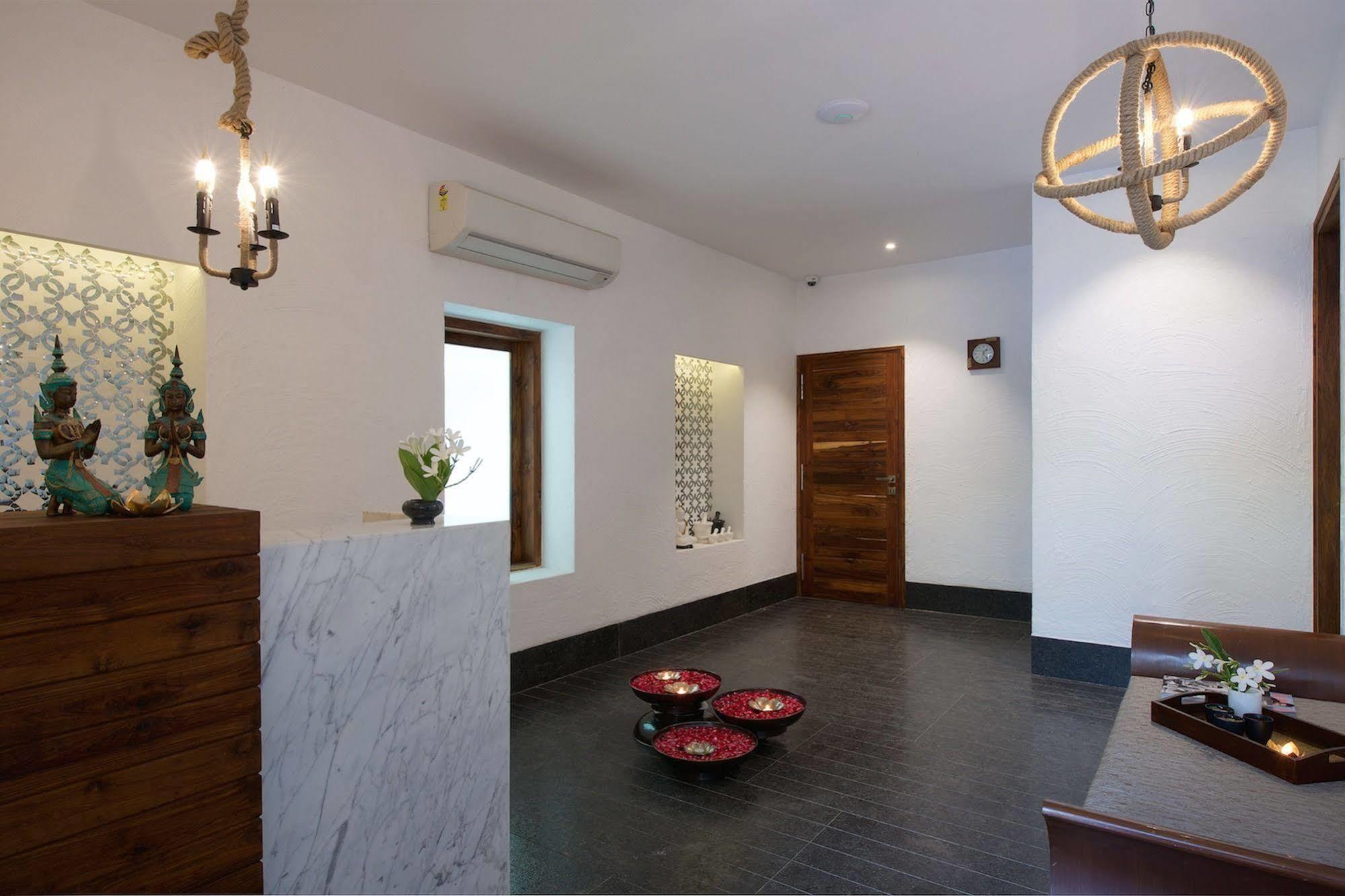 Hotel Lakend Udaipur Bagian luar foto